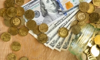 炒股回本了？老胡回应：假的 还亏31万呢